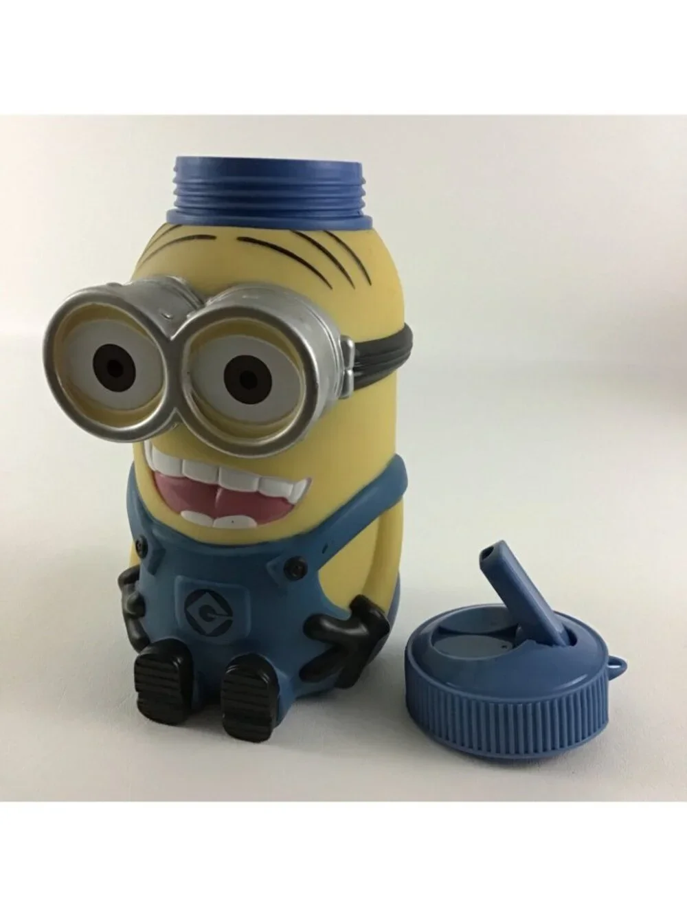 Despicable Me Minions Water Bottle Thermos Sippy Cup Universal Studios Souvenir